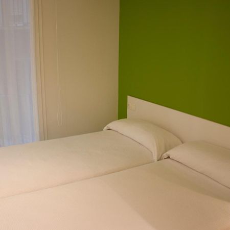 Pension C7 San Sebastián Esterno foto